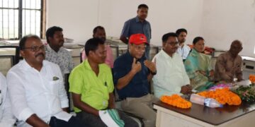 Tribal hostel Jharkhand:मंत्री चमरा लिंडा ने आदिवासी छात्रावास का किया औचक निरीक्षण
