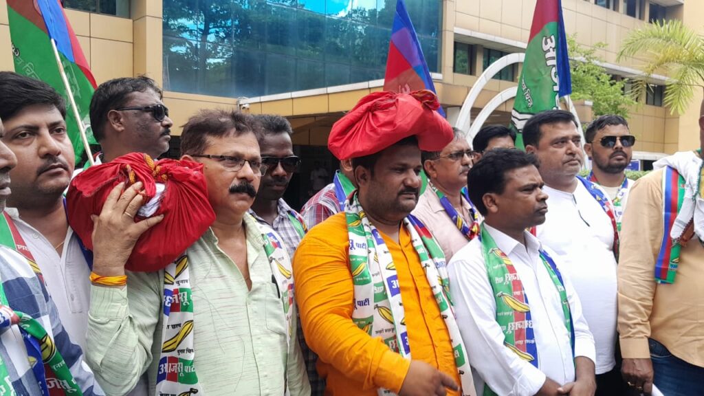 AJSU Party Protest: आजसू पार्टी का आंदोलन जारी, कड़े कदम उठाने की चेतावनी 15