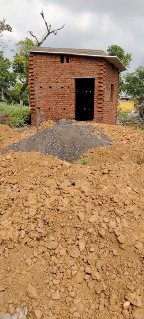 Land Mafia: आदित्यपुर में भू-माफियाओं का दबदबा, सरकारी वन भूमि की खरीद-बिक्री 15