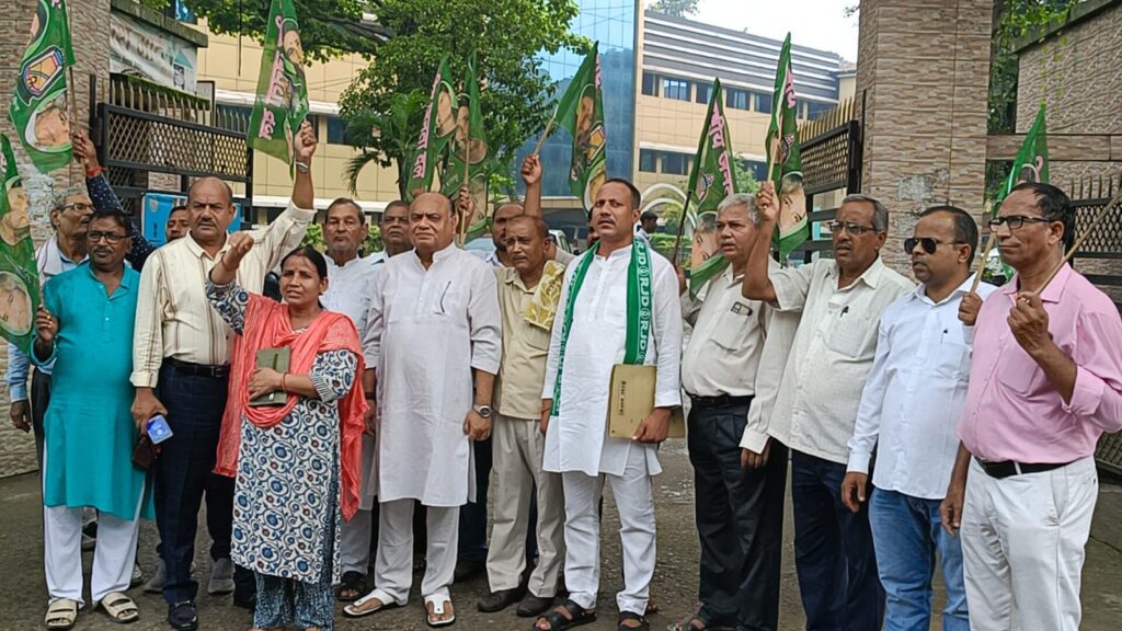 RJD Reservation: मानगो मेयर सीट को ओबीसी या अति पिछड़ा के लिए आरक्षित करने की मांग, जिला राजद ने सौंपा ज्ञापन 15
