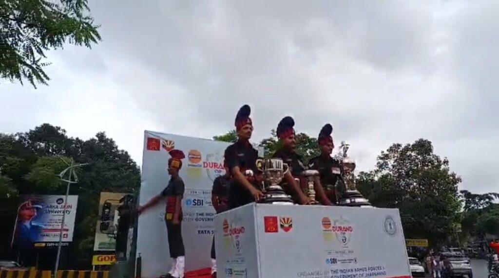 Durand Cup Jamshedpur: ट्रॉफी यात्रा ने शहर को उत्साह और गर्व से भर दिया, खेल संस्कृति को नई उड़ान मिली 17