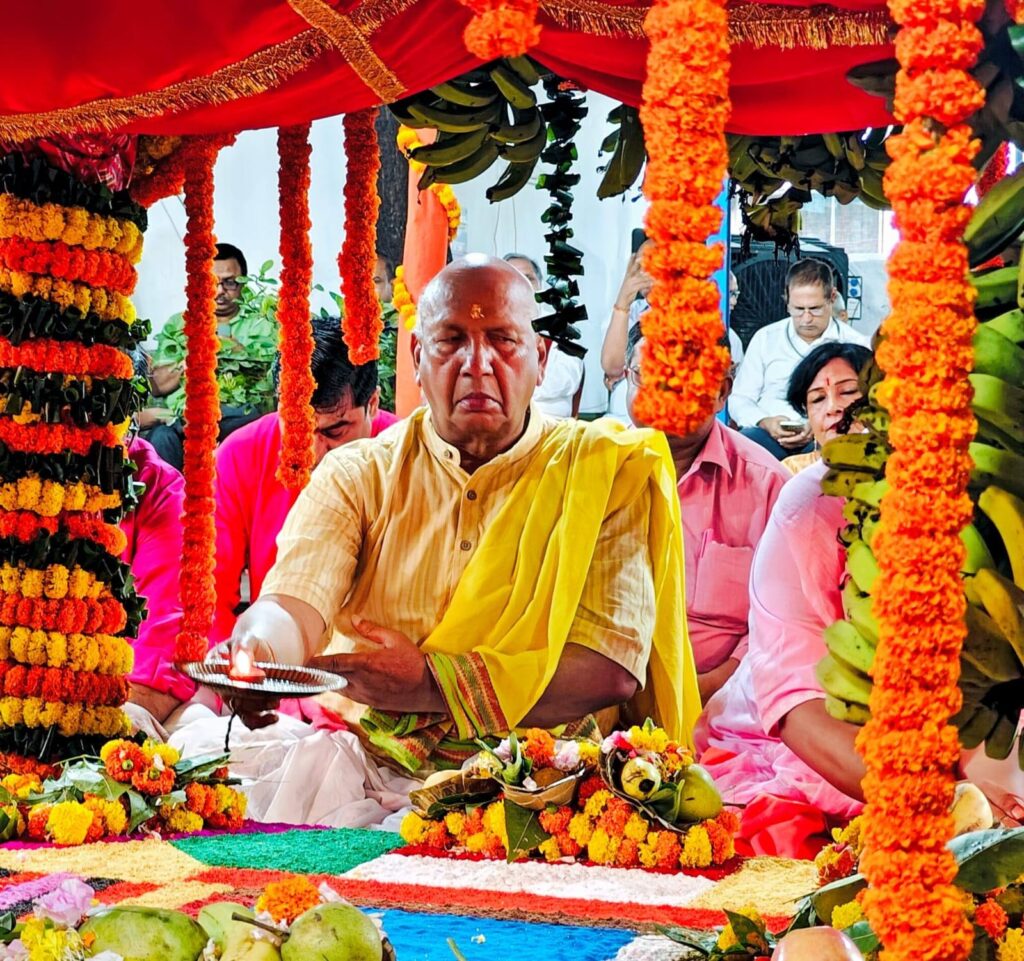 Ramarcha Puja Jamshedpur: जमशेदपुर में विधि-विधान से मनाई गई 25वीं रामार्चा पूजा, विधायक सरयू राय बने यजमान, शुक्रवार को मिलेगा महाप्रसाद 17