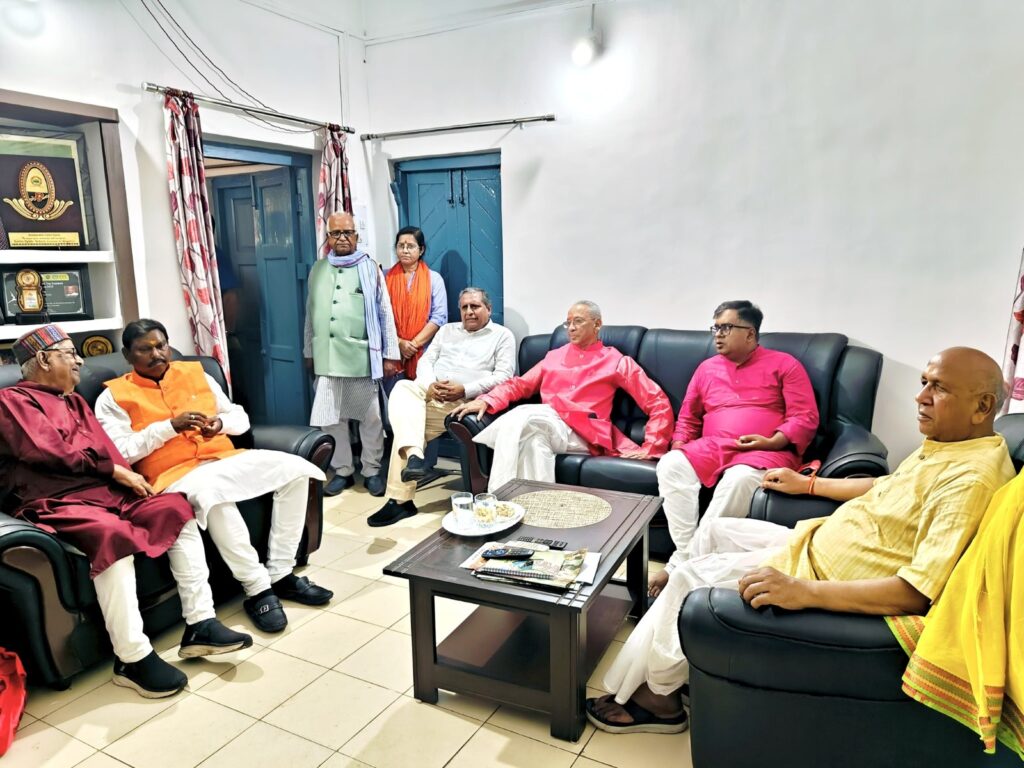 Ramarcha Puja Jamshedpur: जमशेदपुर में विधि-विधान से मनाई गई 25वीं रामार्चा पूजा, विधायक सरयू राय बने यजमान, शुक्रवार को मिलेगा महाप्रसाद 15