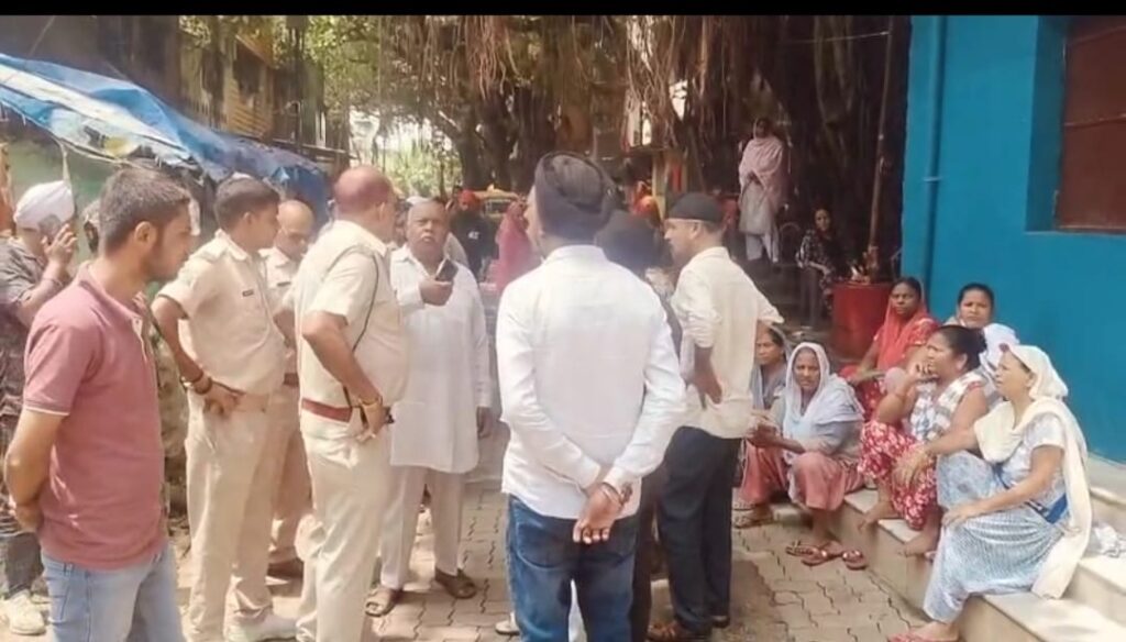Woman Murdered Jamshedpur:नामदा बस्ती में महिला की गला रेतकर हत्या‚ इलाके में मचा हड़कंप 13