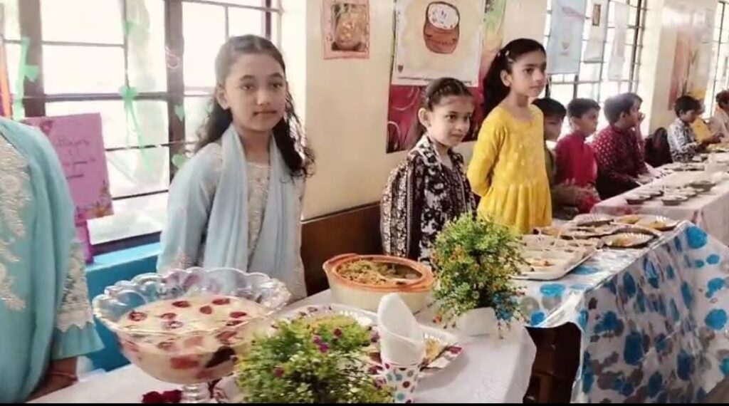 FLN Mela 3.0:तीसरी से पांचवीं कक्षा के छात्रों ने मॉडल‚ नृत्य और वाचन से किया विश्व का चित्रण 16