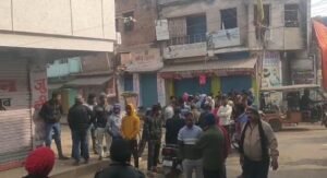 Jamtara Market Shutdown: ज्वेलरी दुकान में लूट और फायरिंग के विरोध में बंद‚ जामताड़ा बाजार ठप