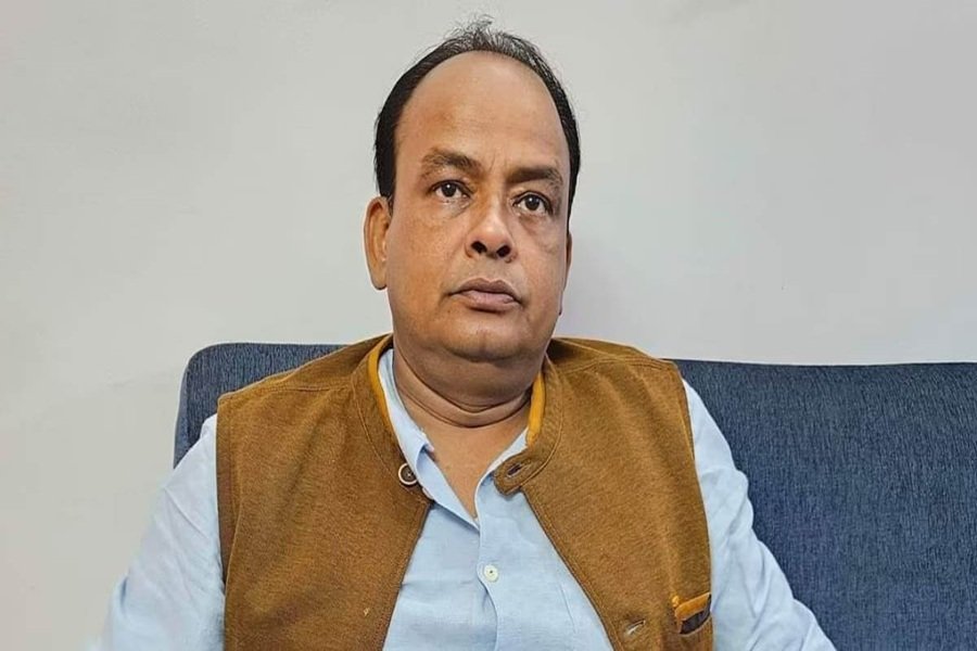 Jharkhand News: 108 एंबुलेंस कर्मियों की हड़ताल की चेतावनी पर भड़के स्वास्थ्य मंत्री डॉ. इरफान अंसारी, बोले:- बातचीत से सुलझाएं मसला, मरीजों की जान से न खेलें