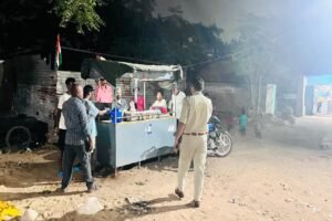 Adityapur News: आदित्यपुर में शराब अड्डेबाजी पर उत्पाद विभाग की कार्रवाई, भाटिया बस्ती से दुकानदार गिरफ्तार