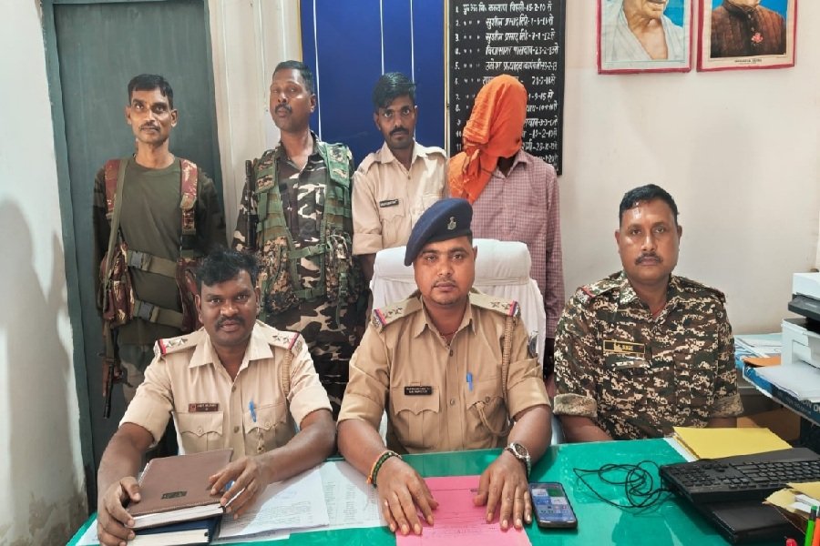 Lohardaga Crime News: लोहरदगा में पिता की हत्या, बेटी और 8 साल का बेटा गंभीर रूप से घायल, आरोपी गिरफ्तार