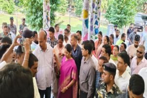 Jamshedpur News: केंद्रीय मंत्री अन्नपूर्णा देवी जमशेदपुर पहुंचीं, सर्किट हाउस में हुआ स्वागत Jamshedpur News: केंद्रीय मंत्री अन्नपूर्णा देवी जमशेदपुर पहुंचीं, सर्किट हाउस में हुआ स्वागत