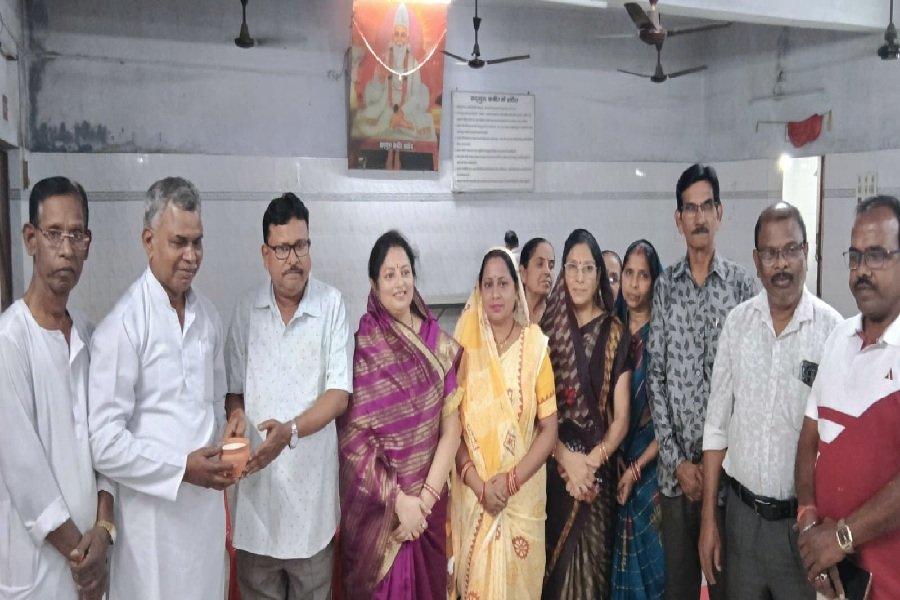 Jamshedpur News: सीपी कबीर क्लब में शरद पूर्णिमा पर पूजा, भजन और कबीर जी की आरती