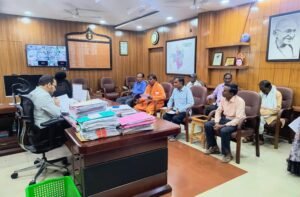 Seraikela News: सरायकेला में जनता दरबार आयोजित, दिव्यांगों के लिए कृत्रिम अंग केंद्र से लेकर आवास की किस्त तक उठीं समस्याएं Seraikela News: सरायकेला में जनता दरबार आयोजित, दिव्यांगों के लिए कृत्रिम अंग केंद्र से लेकर आवास की किस्त तक उठीं समस्याएं
