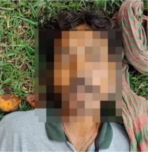 Jharkhand News: चाकुलिया में पेड़ से झूलता मिला अज्ञात व्यक्ति का शव, इलाके में फैली सनसनी